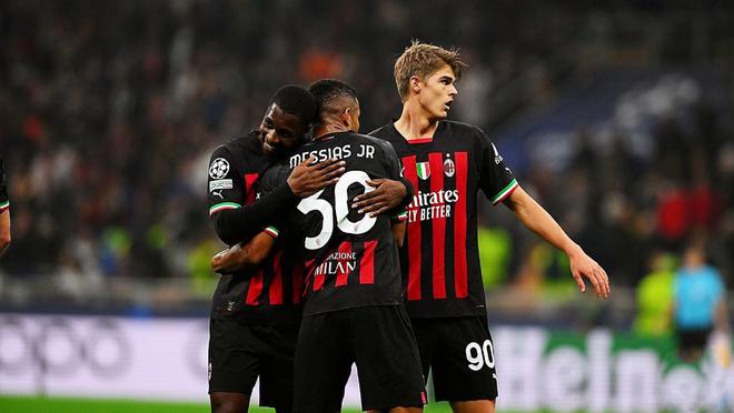 月与曼联续 月与曼联续